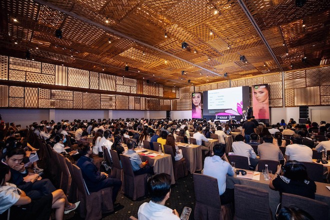 Hội nghị “In One Session” diễn ra với hơn 200 bác sĩ, khách mời tham dự