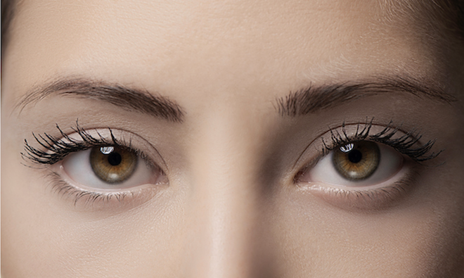 Chăm sóc đều đặn mỗi ngày sẽ giảm thiểu các dấu hiệu mắt thâm, bọng mắt to